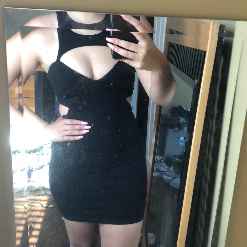 Black bodycon cutout dress